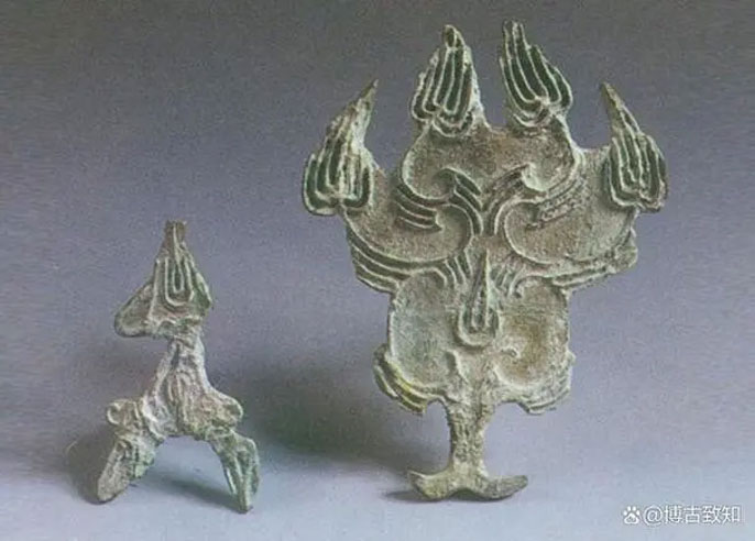 Credit: Two cast bronze plates tong ban  铜版, sometimes referred to as tong qi 铜器,  for the relief printing of decorative patterns from the Nanyue 南越 Kingdom  China - 204-111BCE.